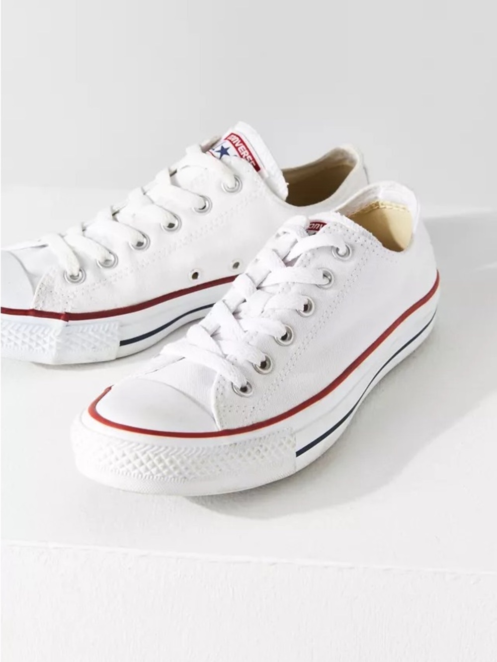Converse Women's Chuck Taylor All Star Low Top Sneakers size 7